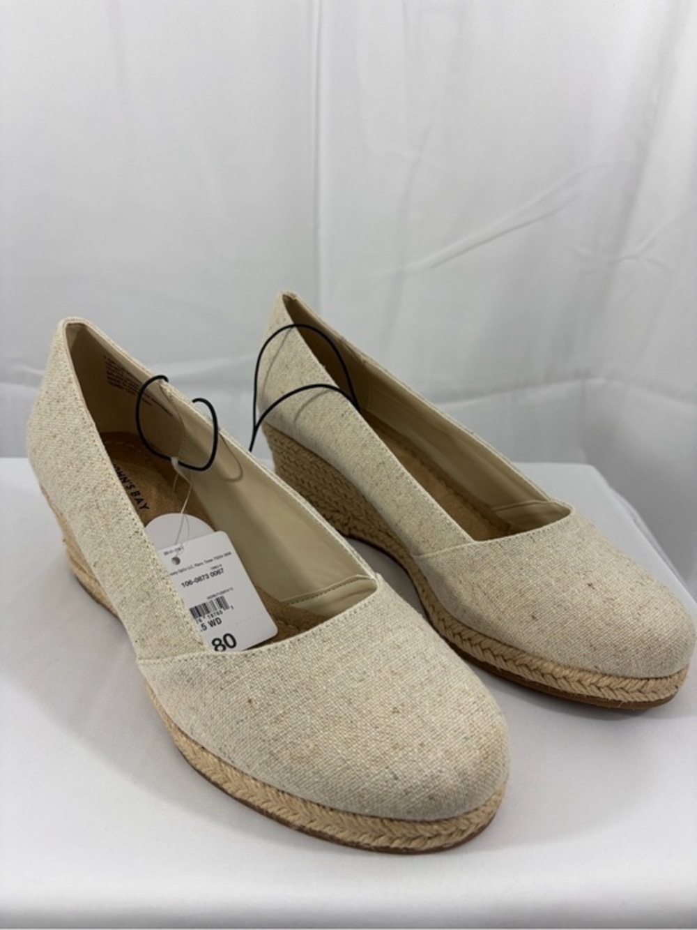 NWT St. John’s Bay Women’s Size 7.5W Beige Pointed Toe Flats